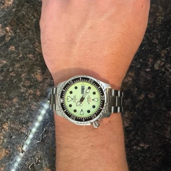 Citizen Promaster Green Lume (NY0040-50W) - Picture 2 of 9